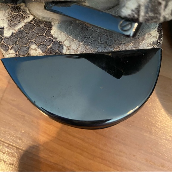 Tory Burch Strappy Sandals - Picture 7 of 9